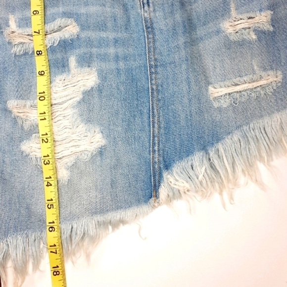 🌷 CELLO Women's Distressed Angled Cut Jean Skirt. - Picture 4 of 7